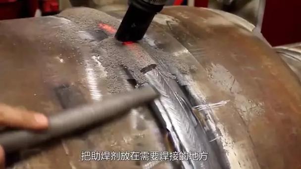 埋弧焊的主要优点是()。 埋弧焊的主要优点是()。