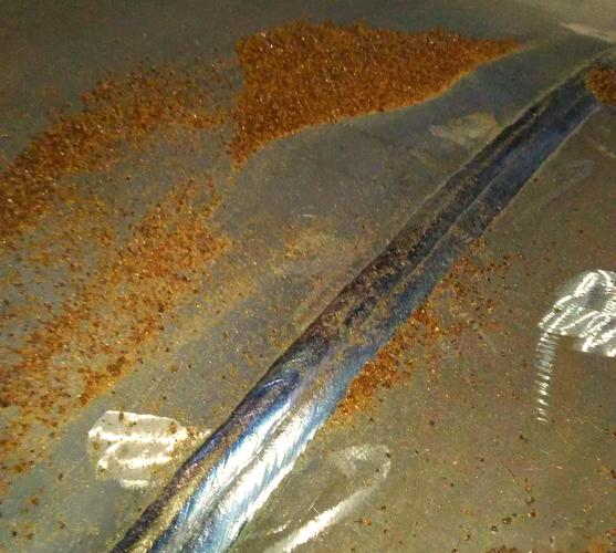 埋弧焊的主要优点是()。 埋弧焊的主要优点是()。